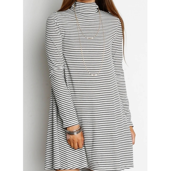 NWT MinkPink Remember Me Flared Dress - Picture 1 of 4